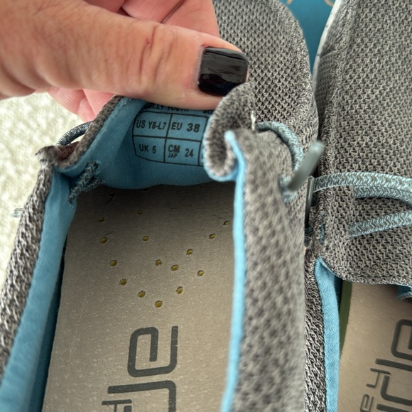 Brand new Hey Dudes - Picture 4 of 4